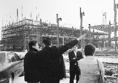 朱域弢總經(jīng)理到各預(yù)算單位對預(yù)算編制和執(zhí)行情況進(jìn)行調(diào)研“加強調(diào)查研究，科學(xué)嚴(yán)謹(jǐn)細(xì)致編制好2011年預(yù)算”