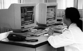 “團結(jié)奮進，攀登新高地”上自儀電站自動化公司銷售部