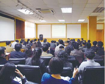 提升業(yè)務(wù)能力推進(jìn)內(nèi)部控制順利實(shí)施,上自?xún)x公司舉辦“內(nèi)控自我評(píng)估與內(nèi)審獨(dú)立測(cè)試”專(zhuān)題培訓(xùn)